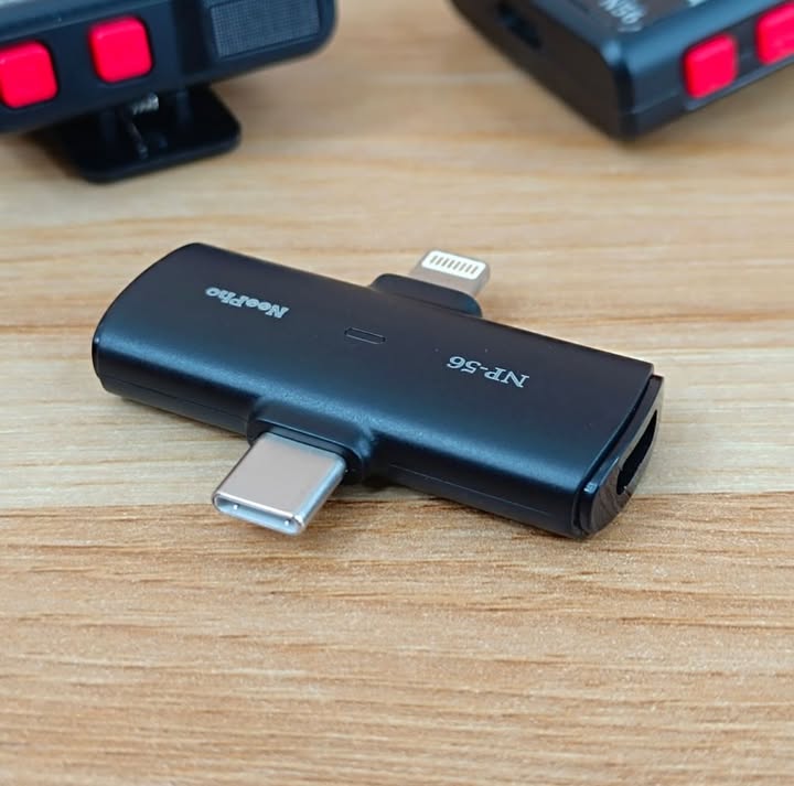 Neepho Np 56 Type C And Lightning Two In One Wireless Microphone C